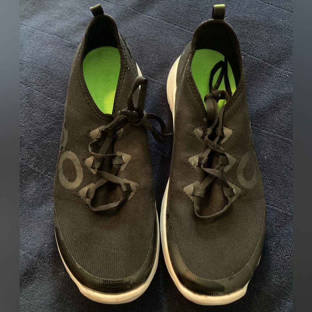 Black OOFOS 00mg Sports LS recovery shoe